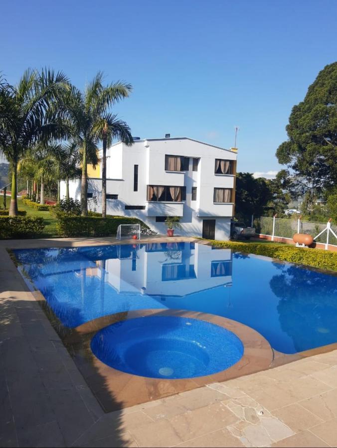 Hotel Casa Confort Santa Rosa de Cabal Esterno foto